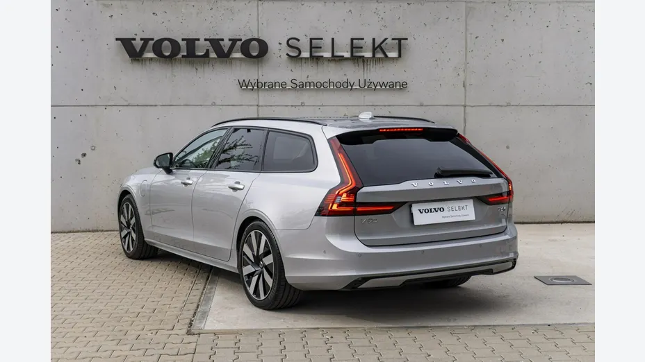 VOLVO V90 -
