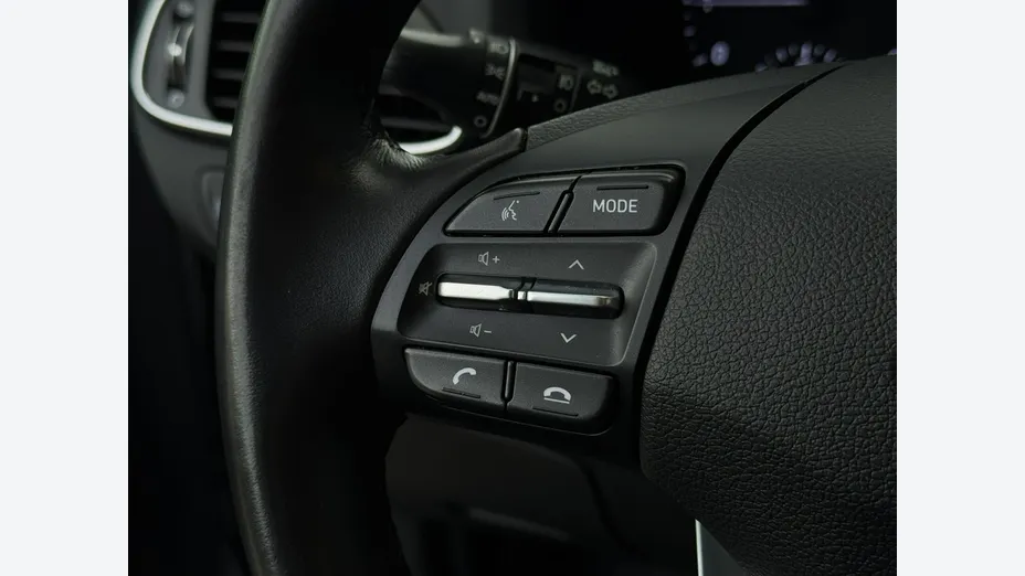 HYUNDAI i30 -