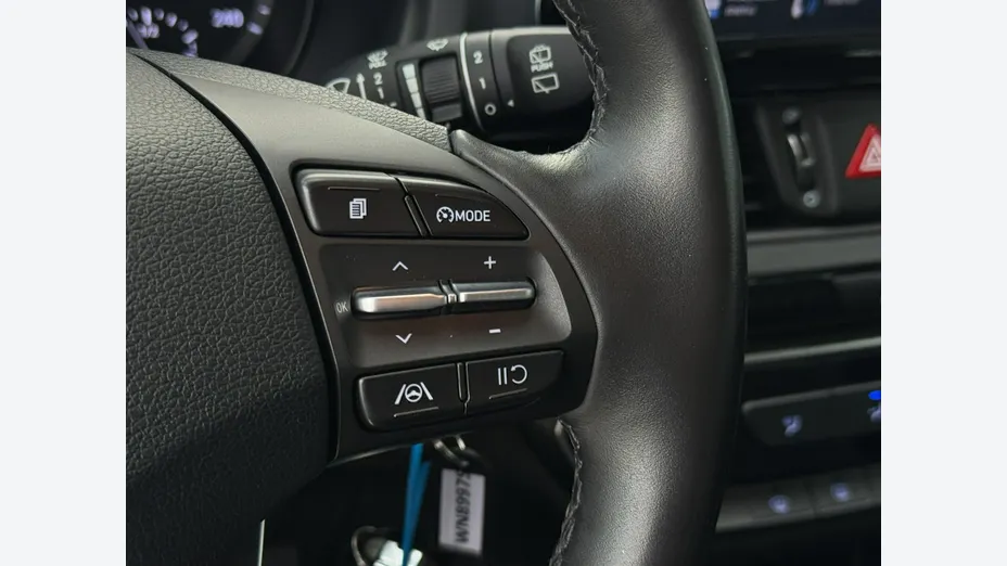 HYUNDAI i30 -