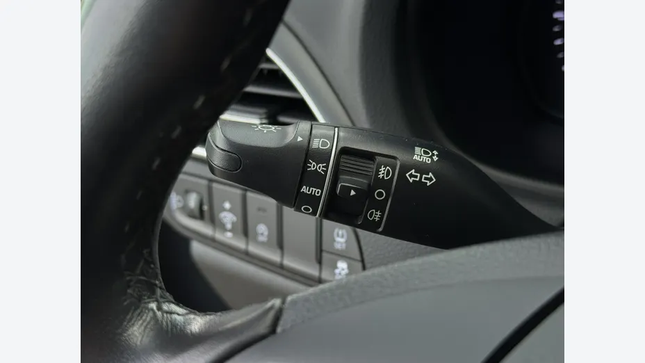 HYUNDAI i30 -