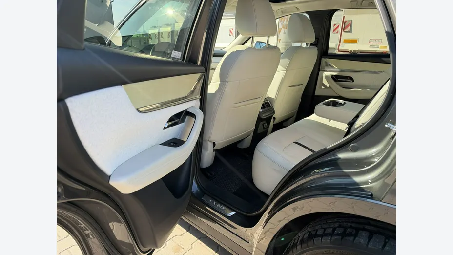 MAZDA CX-60 -