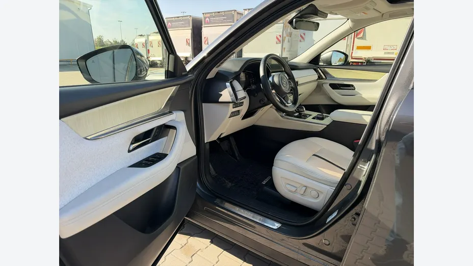 MAZDA CX-60 -