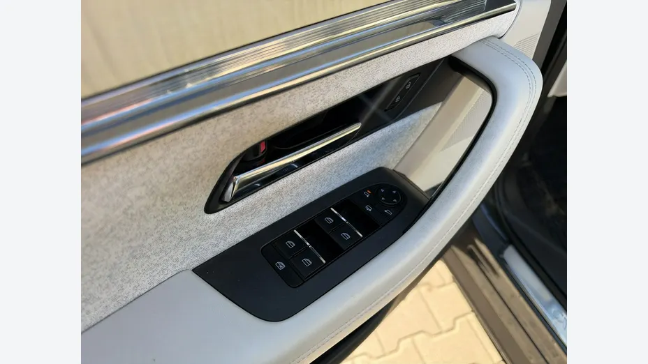 MAZDA CX-60 -