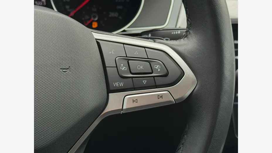 VOLKSWAGEN Passat -