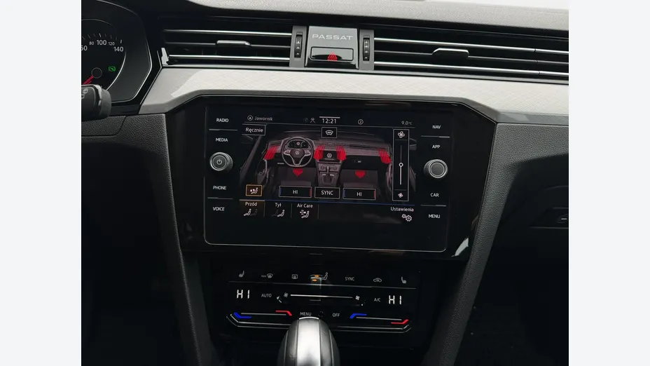 VOLKSWAGEN Passat -
