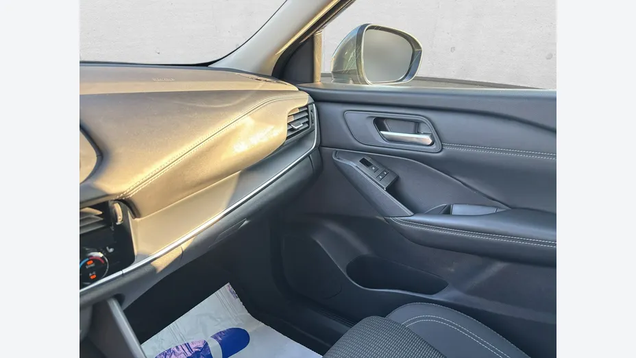 NISSAN Qashqai -