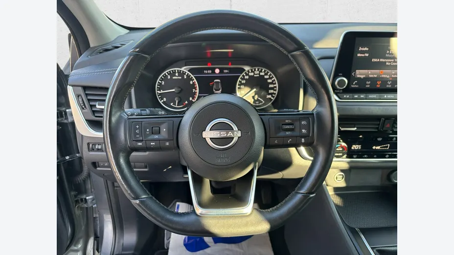 NISSAN Qashqai -
