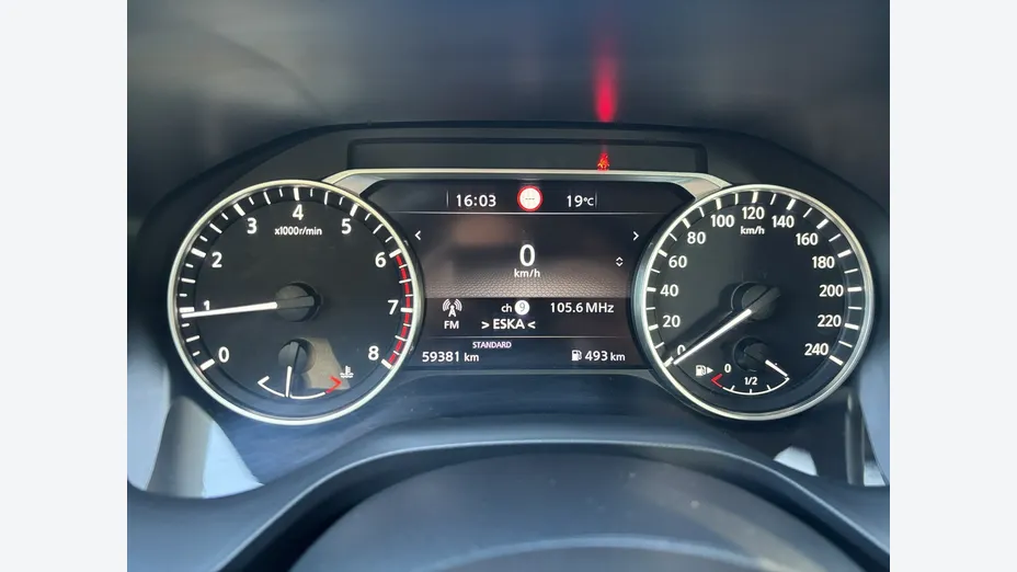 NISSAN Qashqai -
