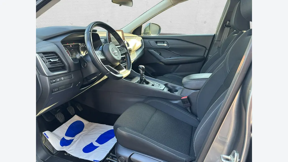NISSAN Qashqai -