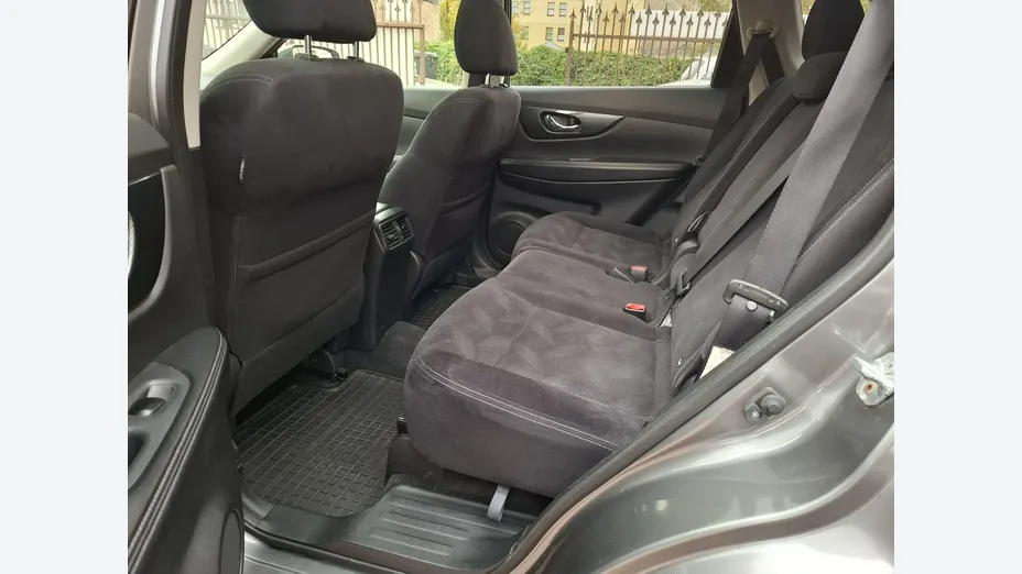 NISSAN X-Trail -