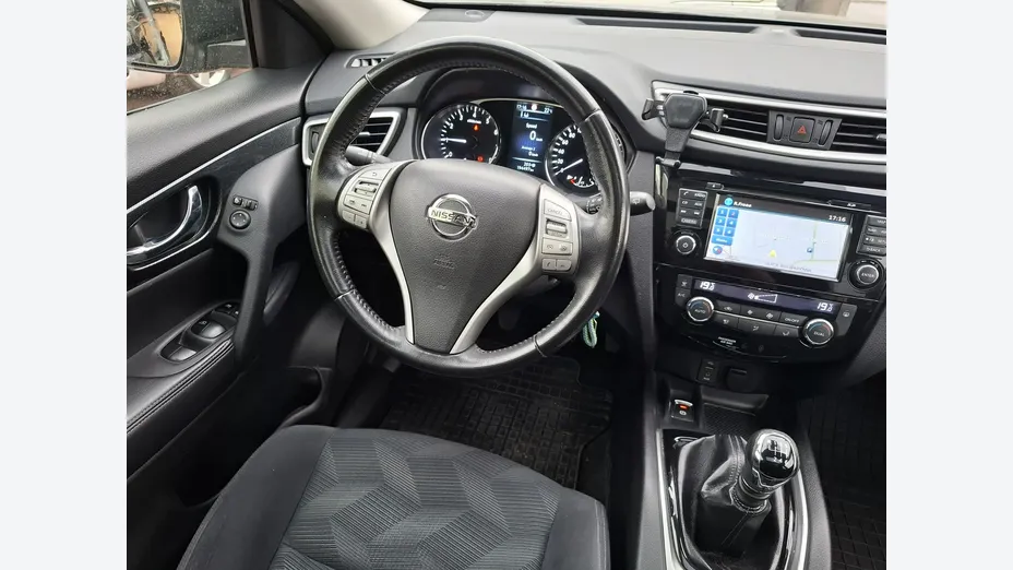 NISSAN X-Trail -