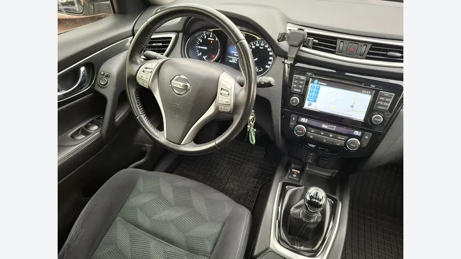NISSAN X-Trail -
