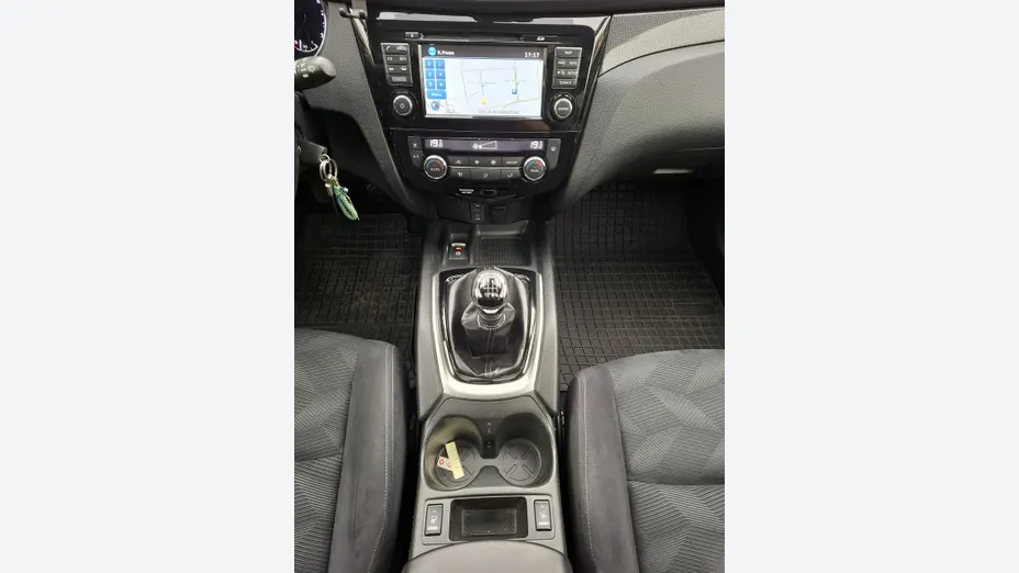 NISSAN X-Trail -