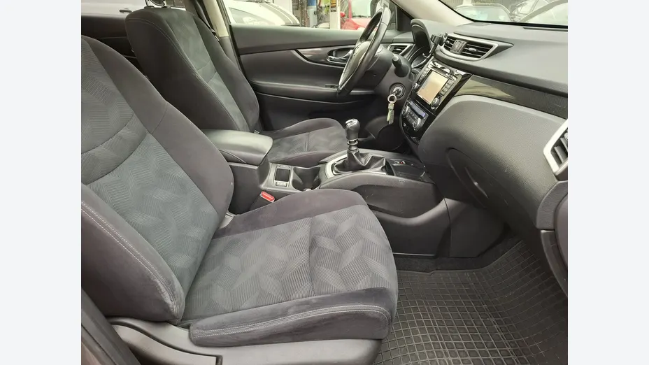 NISSAN X-Trail -