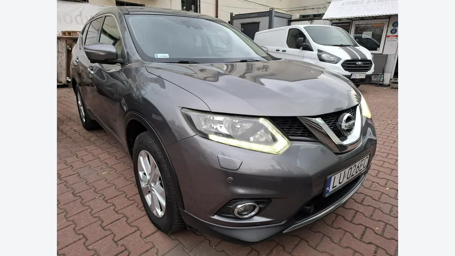NISSAN X-Trail -