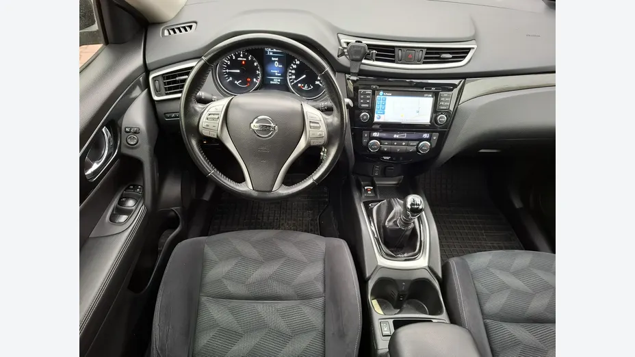 NISSAN X-Trail -