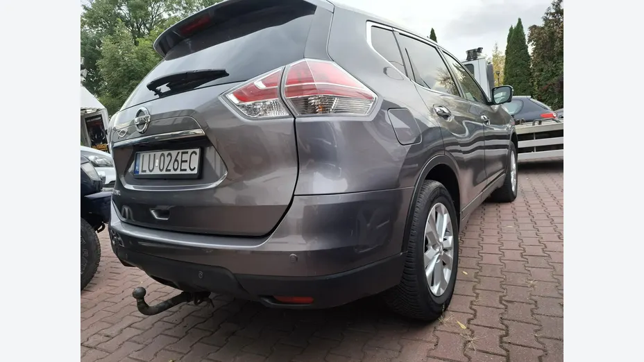 NISSAN X-Trail -
