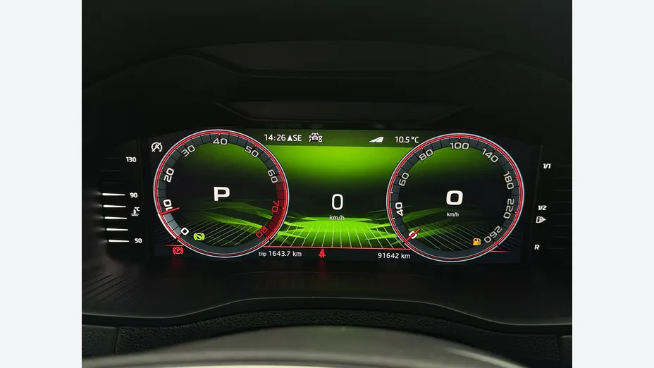 SKODA Karoq -