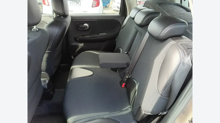NISSAN Note -