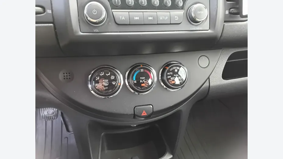 NISSAN Note -