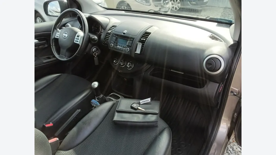 NISSAN Note -