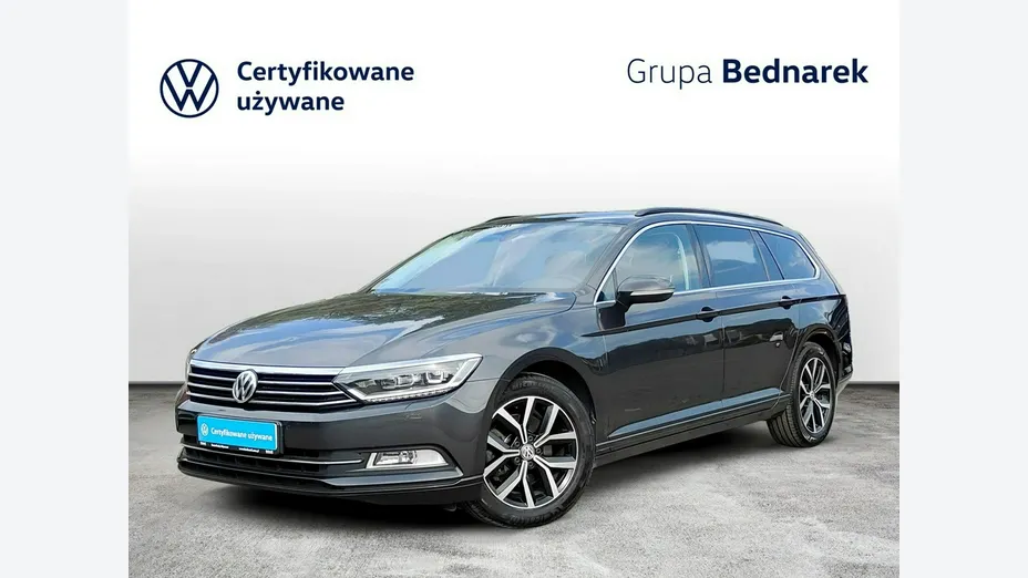 VOLKSWAGEN Passat -