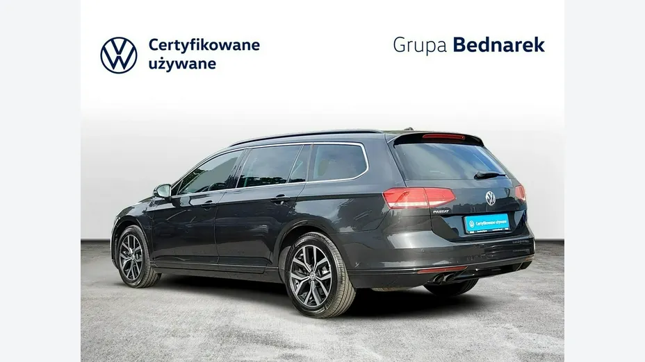 VOLKSWAGEN Passat -