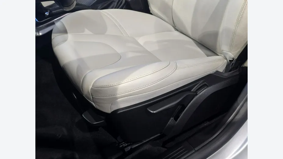 VOLVO V40 -