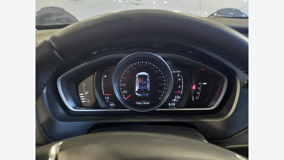 VOLVO V40 -