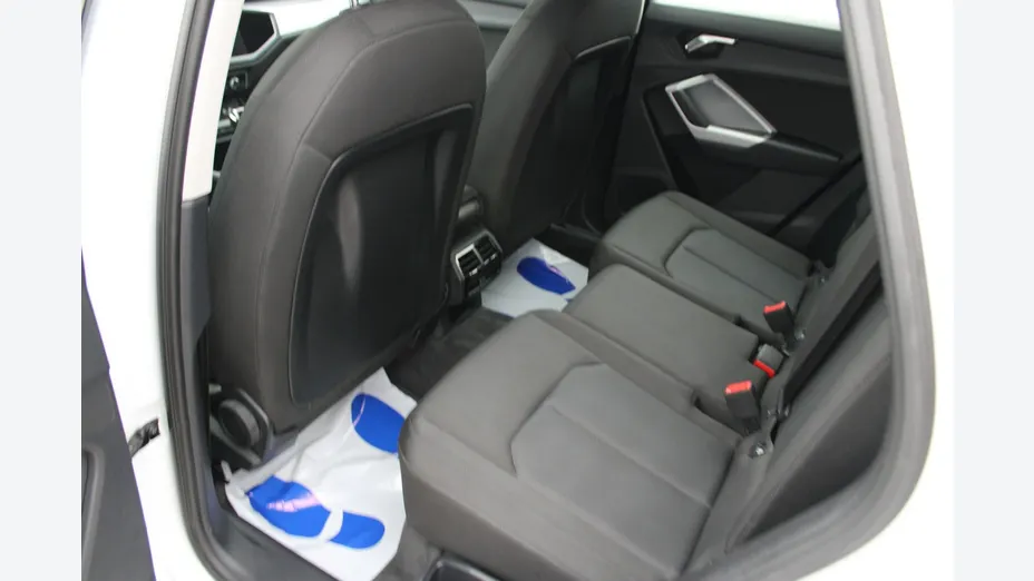 AUDI Q3 -