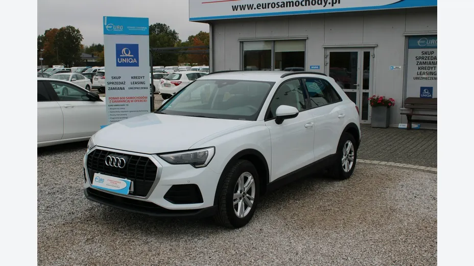 AUDI Q3 -