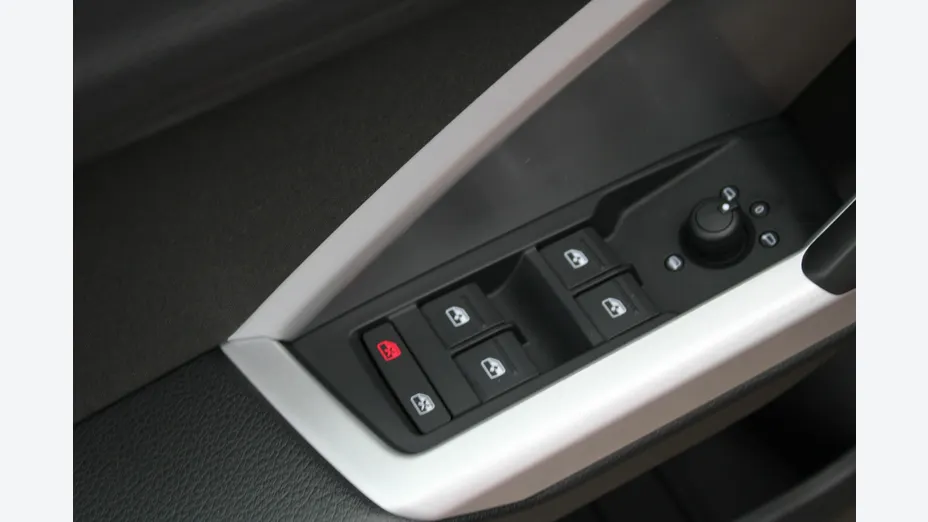 AUDI Q3 -