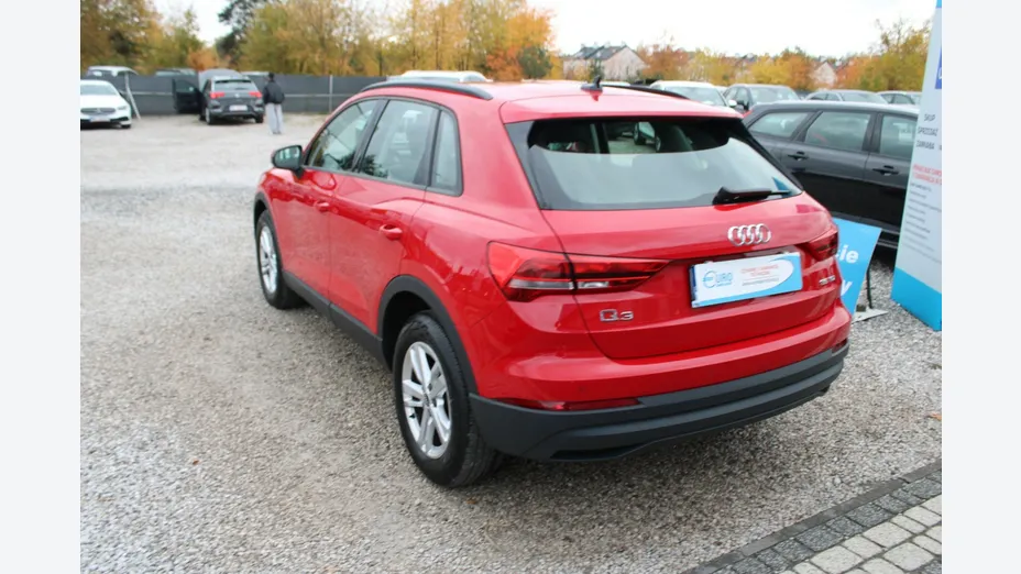AUDI Q3 -