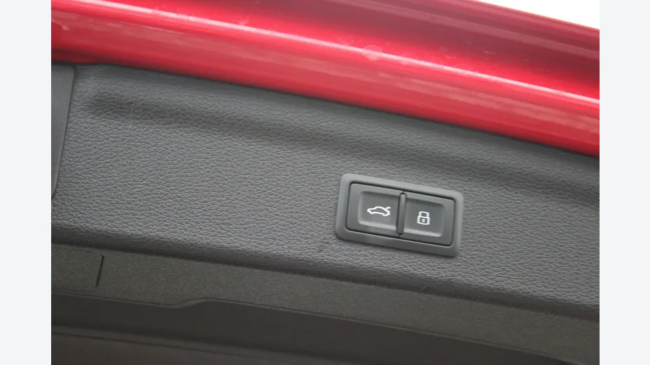 AUDI Q3 -