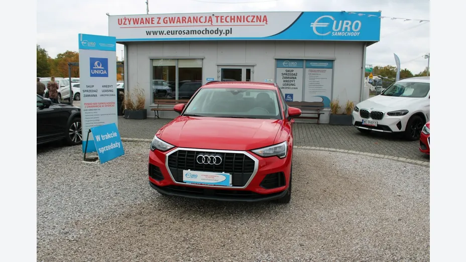 AUDI Q3 -