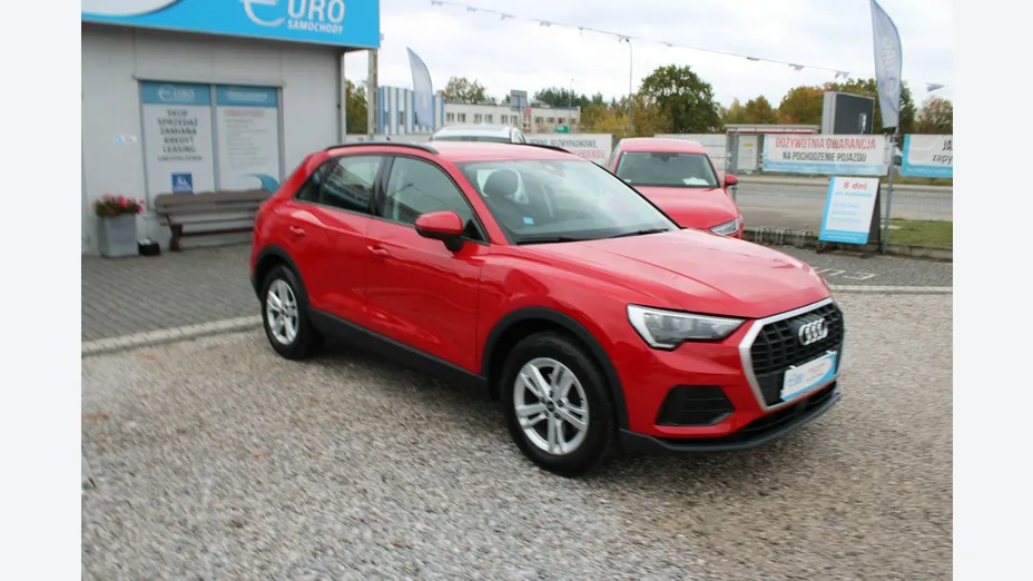 AUDI Q3 -