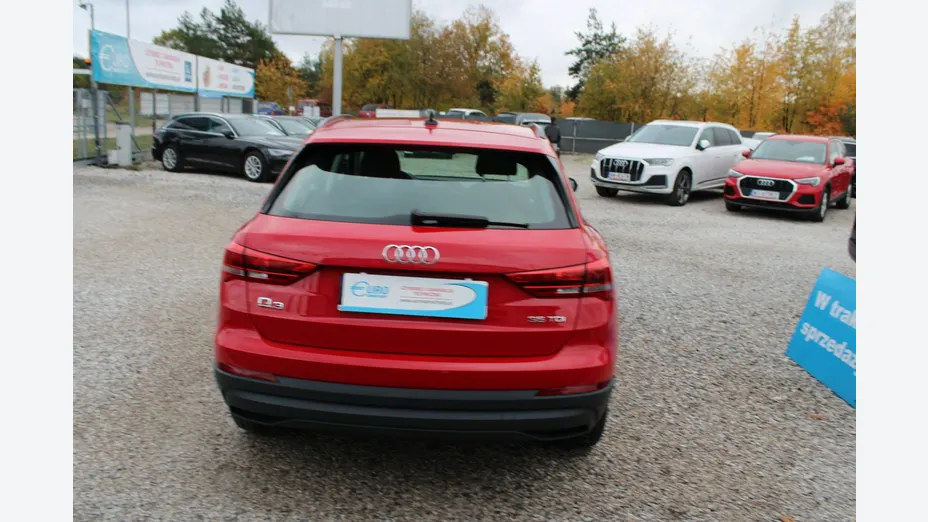AUDI Q3 -