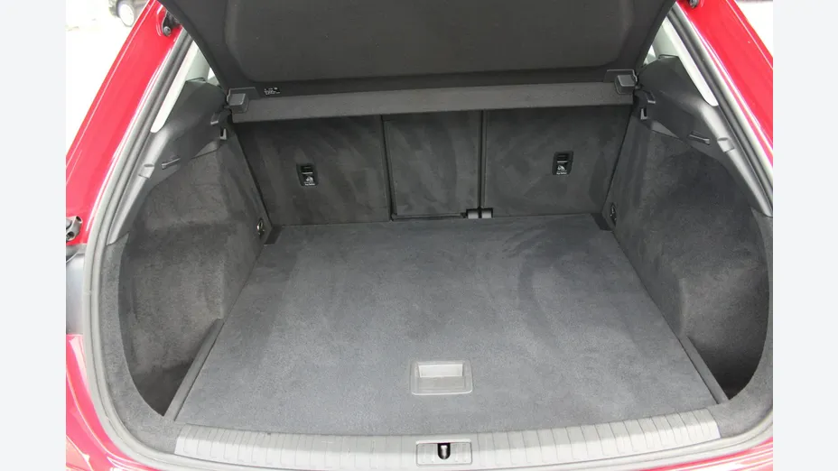 AUDI Q3 -