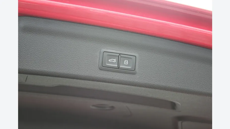 AUDI Q3 -