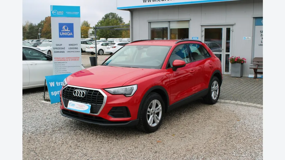 AUDI Q3 -
