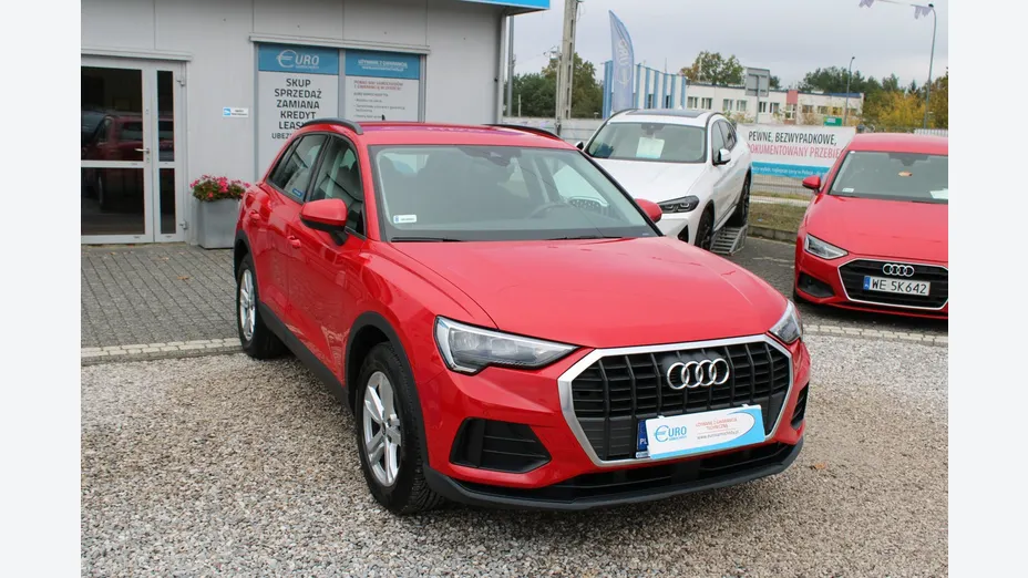 AUDI Q3 -