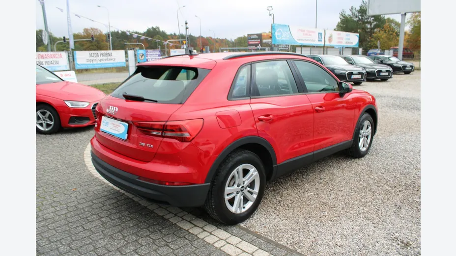 AUDI Q3 -