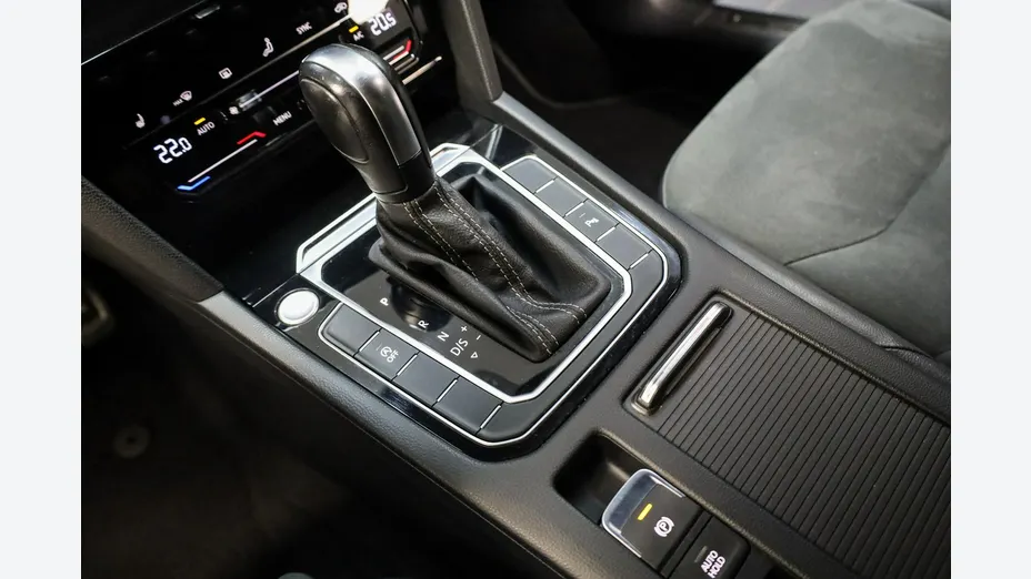 VOLKSWAGEN Arteon -