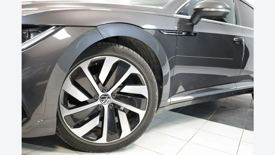 VOLKSWAGEN Arteon -