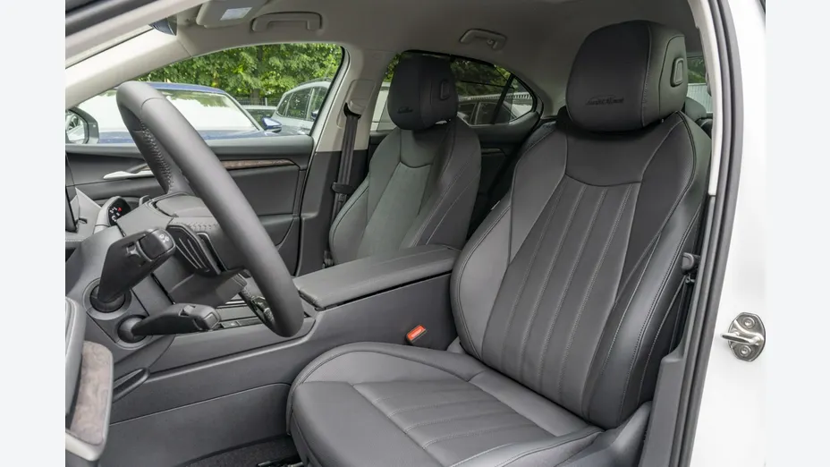 SKODA Superb -
