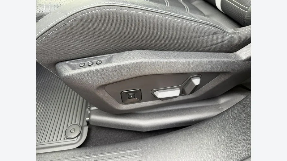 OPEL Grandland X -
