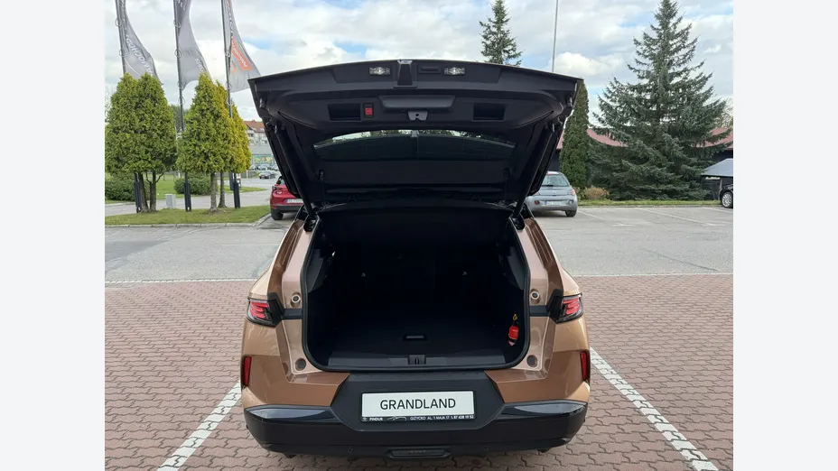 OPEL Grandland X -