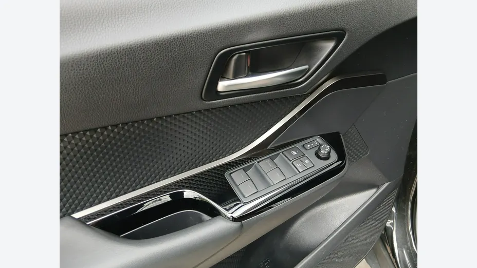 TOYOTA C-HR -