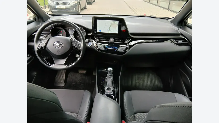 TOYOTA C-HR -