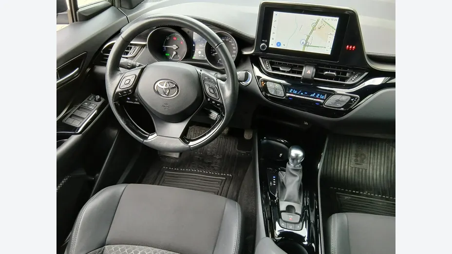 TOYOTA C-HR -